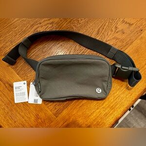 lululemon Everywhere Belt Bag